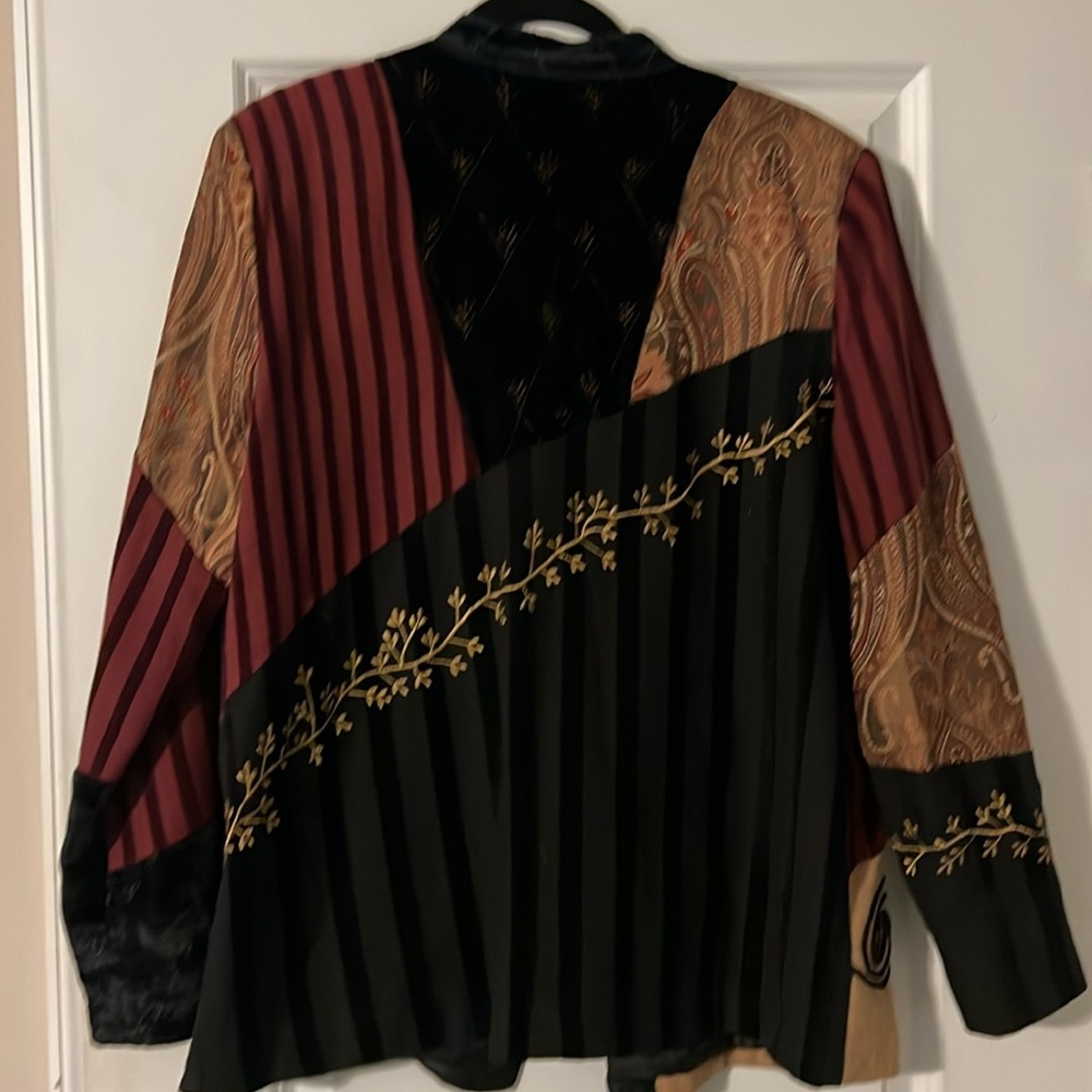 Unique jacket - Picture 4 of 8
